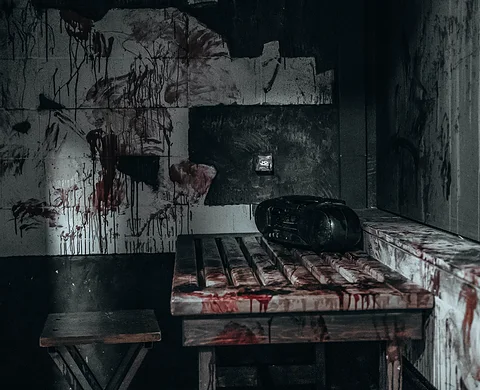 Sinister props inside Hannibal’s hideout